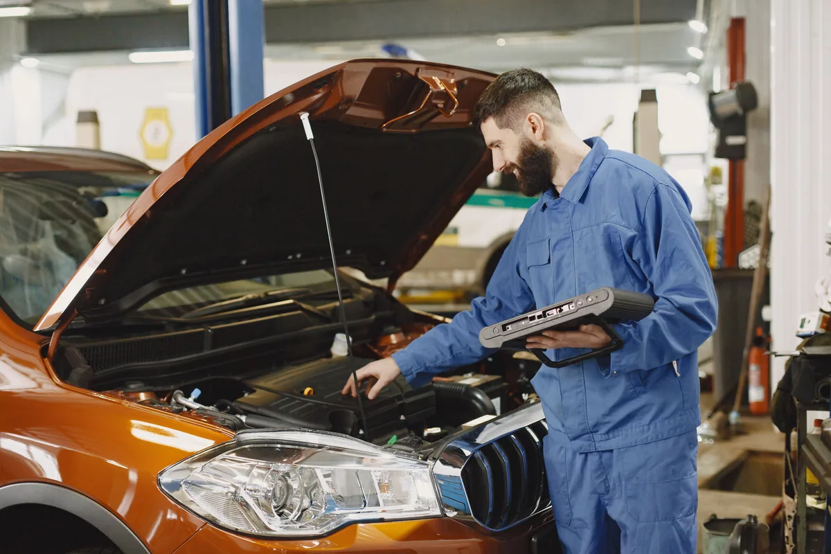Stockfoto einer Motorprüfung